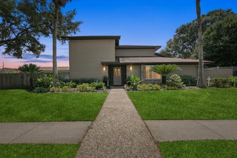 813 Cherokee Avenue Port Neches TX 77651