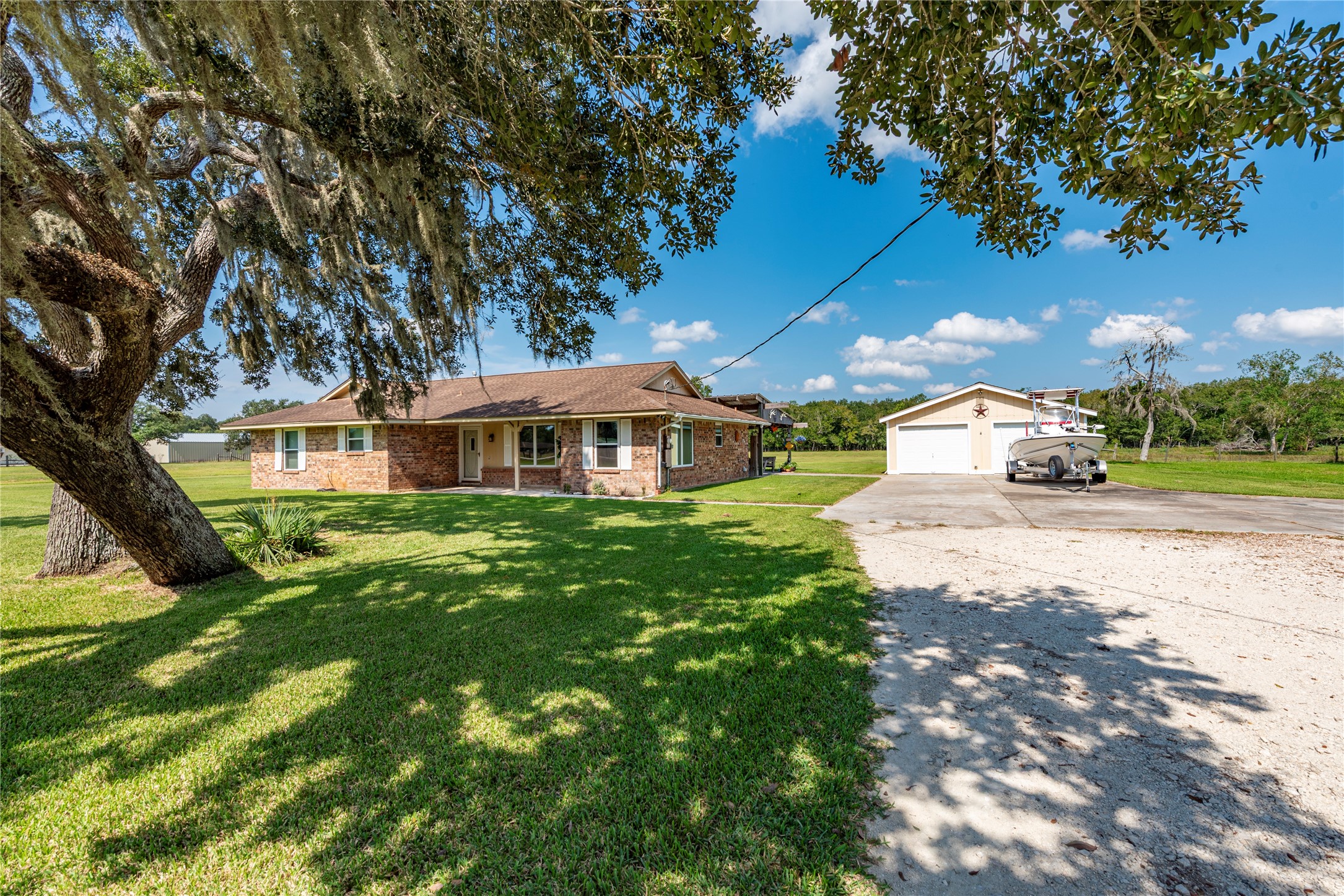 3349 County Road 580 West Columbia TX 77486