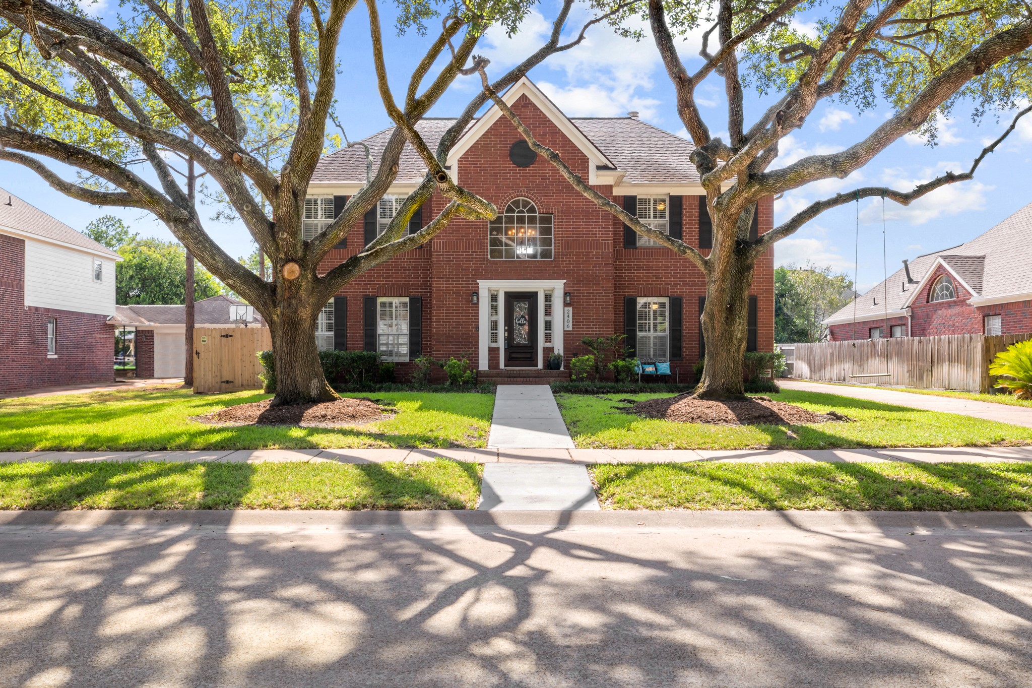 2406 Charter Oaks Court Pearland TX 77584