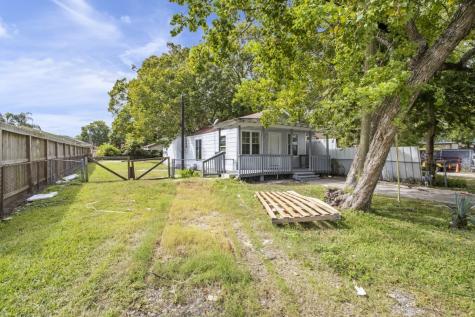 4718 Palmetto Street Bacliff TX 77518