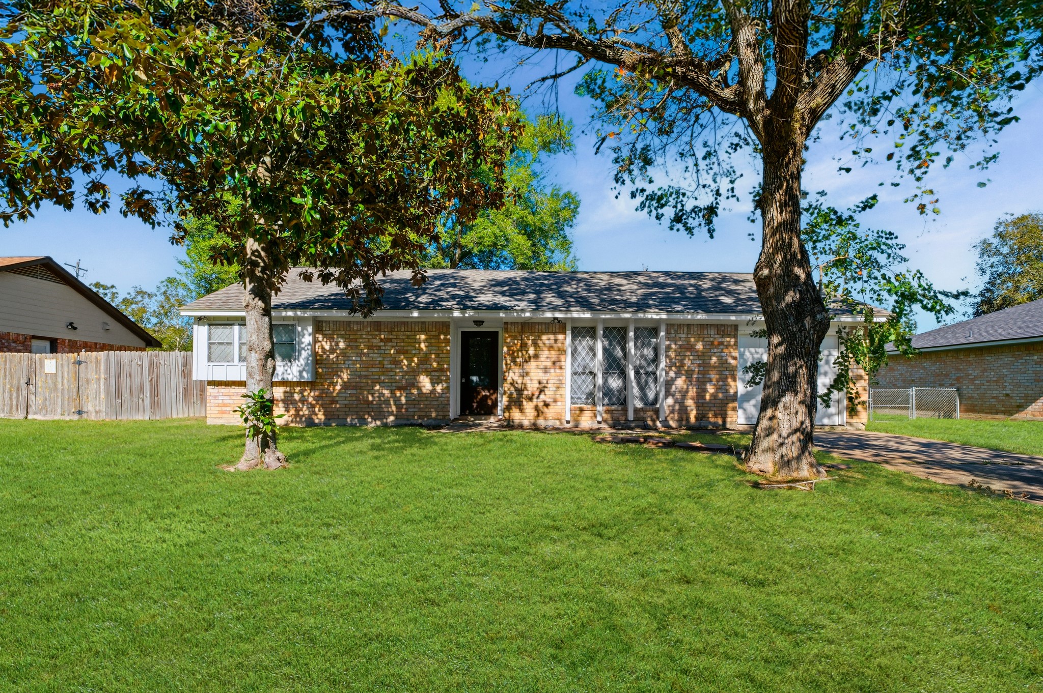 3418 Schroeder Avenue Needville TX 77461