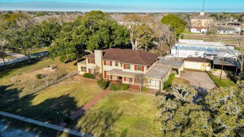 208 West Putnum Avenue Ganado TX 77962