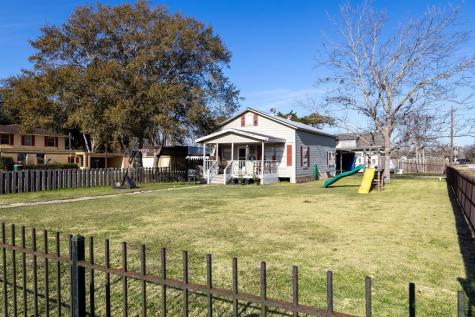 208 West Putnum Avenue Ganado TX 77962