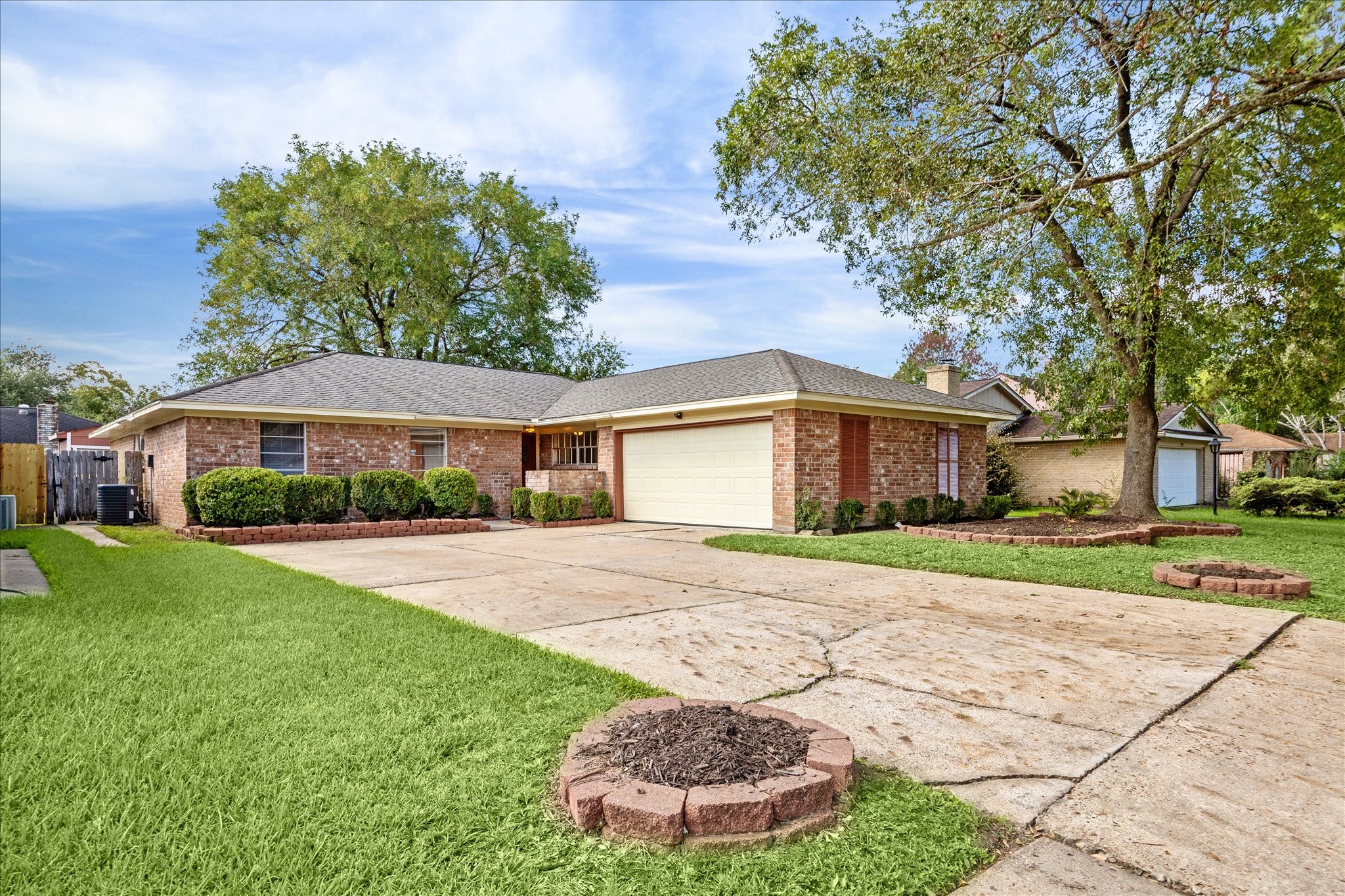 1919 S Bend Circle Missouri City TX 77459