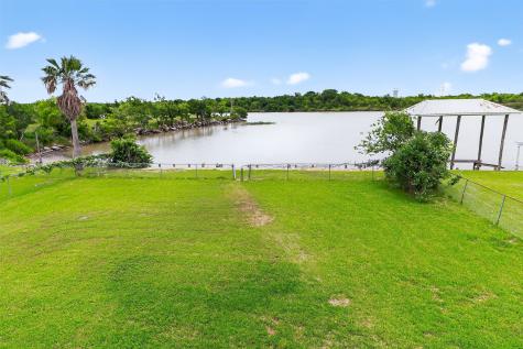 110 Bayou Drive Baytown TX 77520