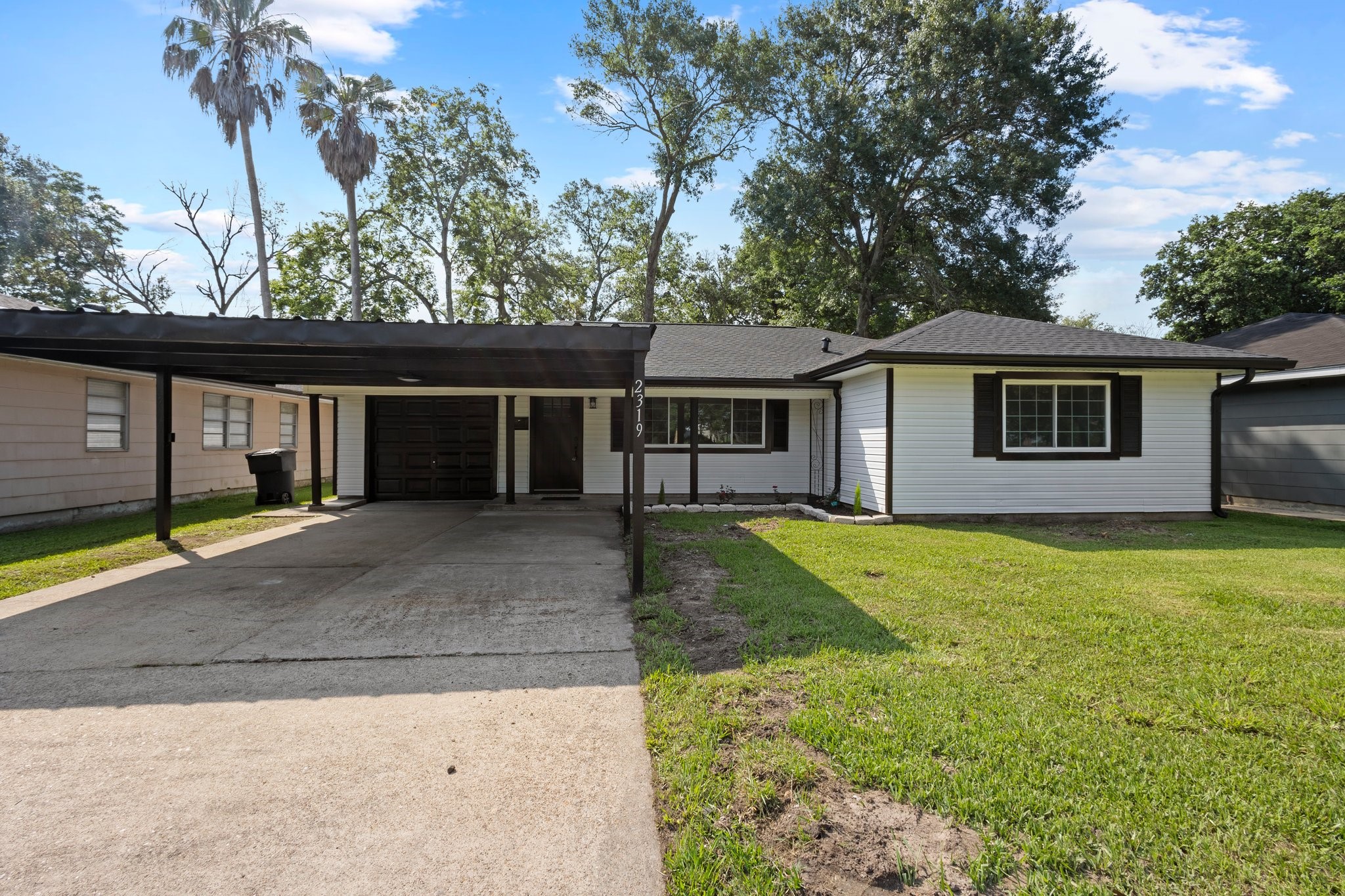 2319 Helena Avenue Nederland TX 77627