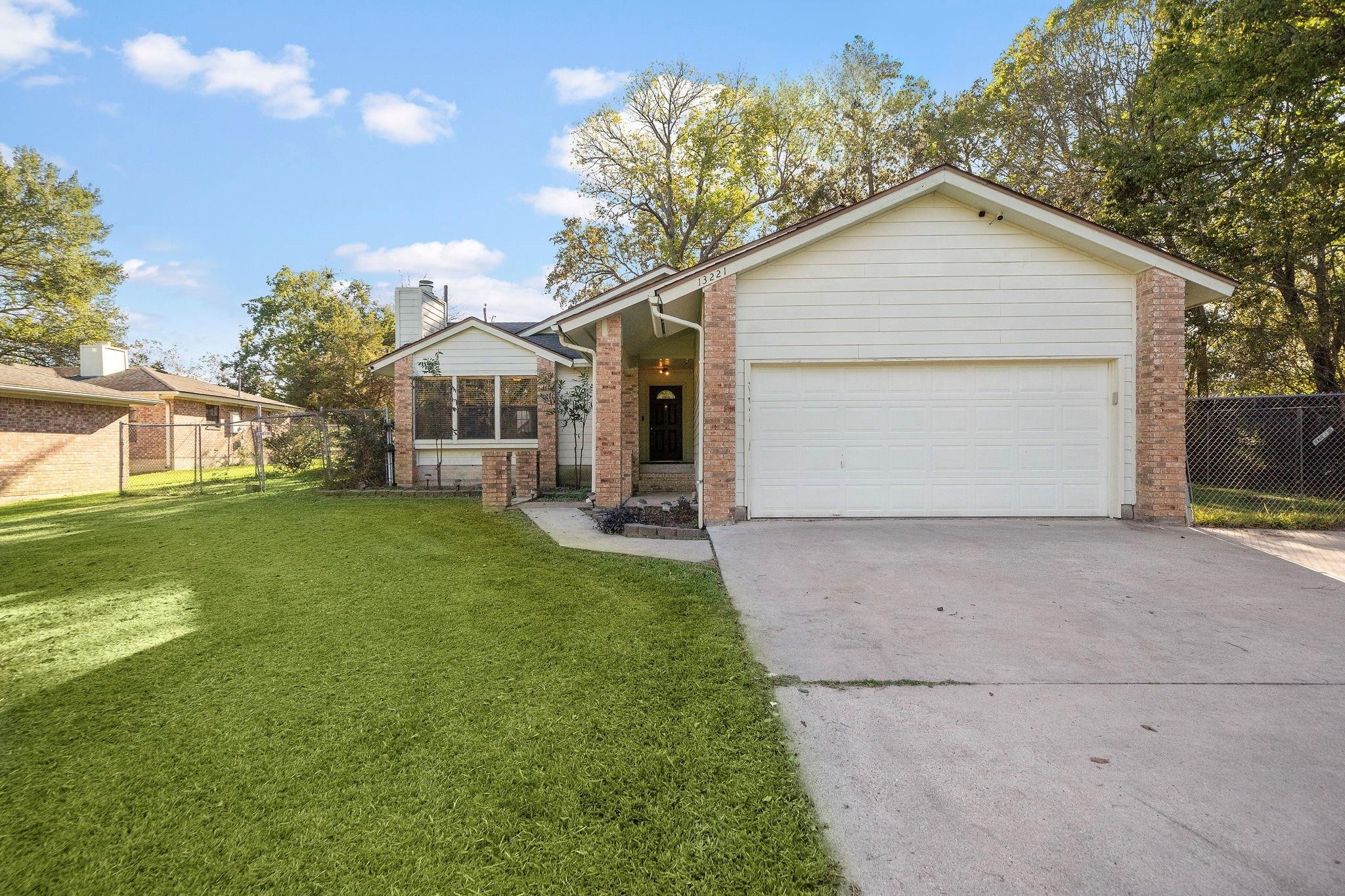 13221 Hawthorne Drive Willis TX 77318