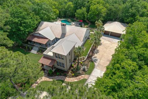 505 W Spreading Oaks Avenue Friendswood TX 77546