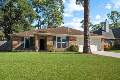 9711 El Chaco Street Baytown TX 77521