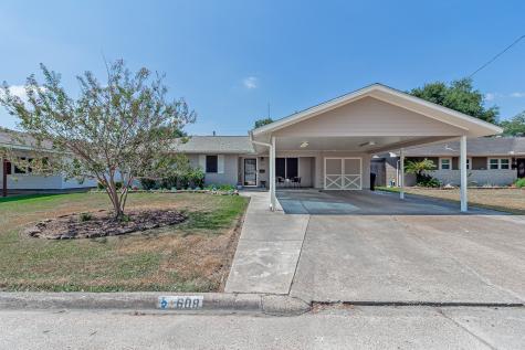 608 S 16th Street Nederland TX 77627