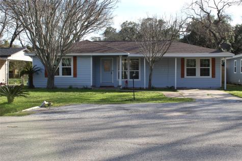 223 W Orchard Street Clute TX 77531