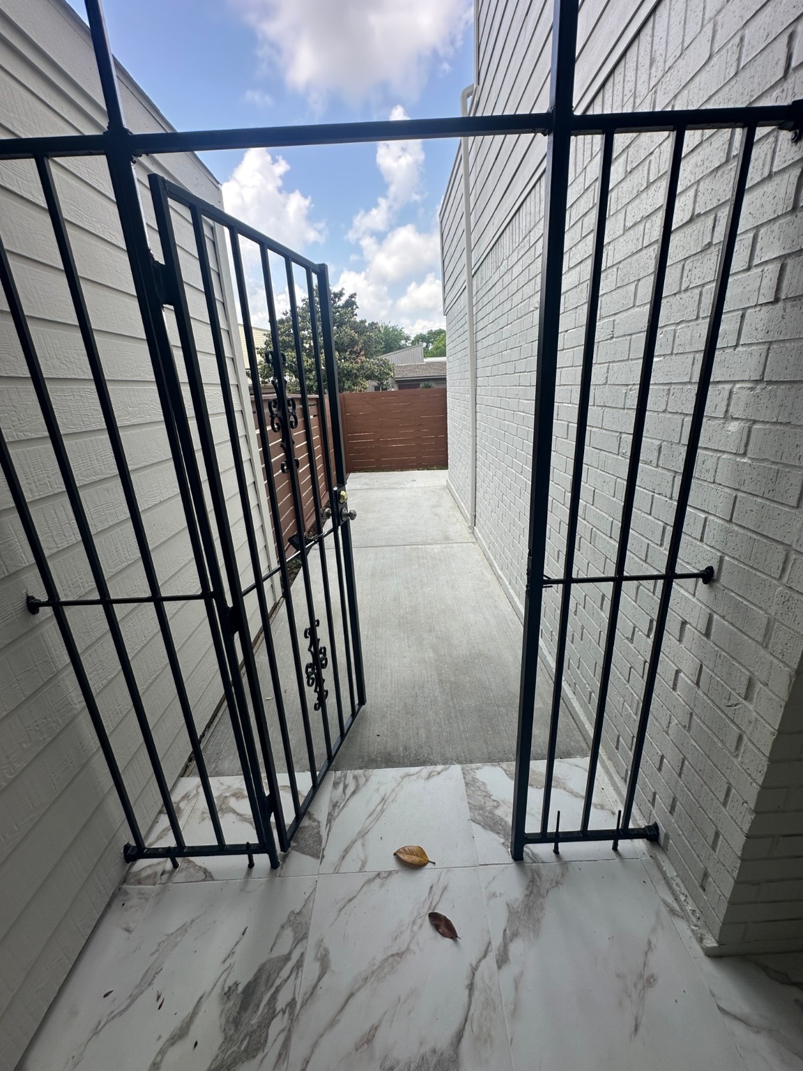10739 Boardwalk Street Houston TX 77042