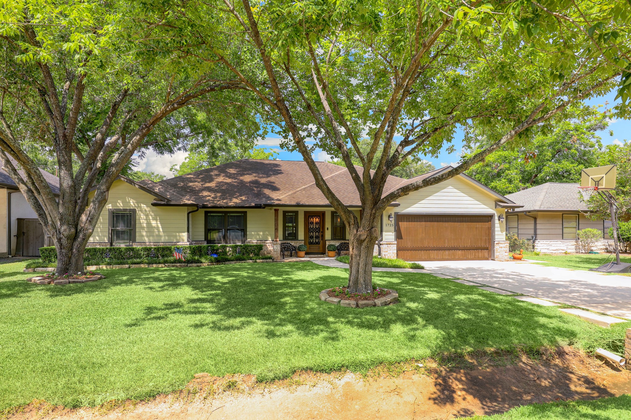 1725 Creek Drive Houston TX 77055