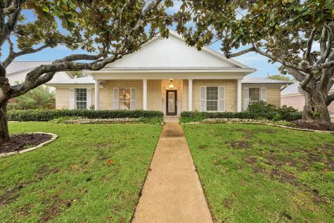 16 N Dansby Drive Galveston TX 77551