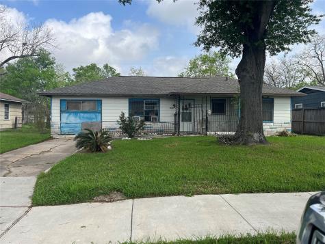5763 Belneath Street Houston TX 77033