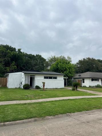 712 Central Avenue Pasadena TX 77502