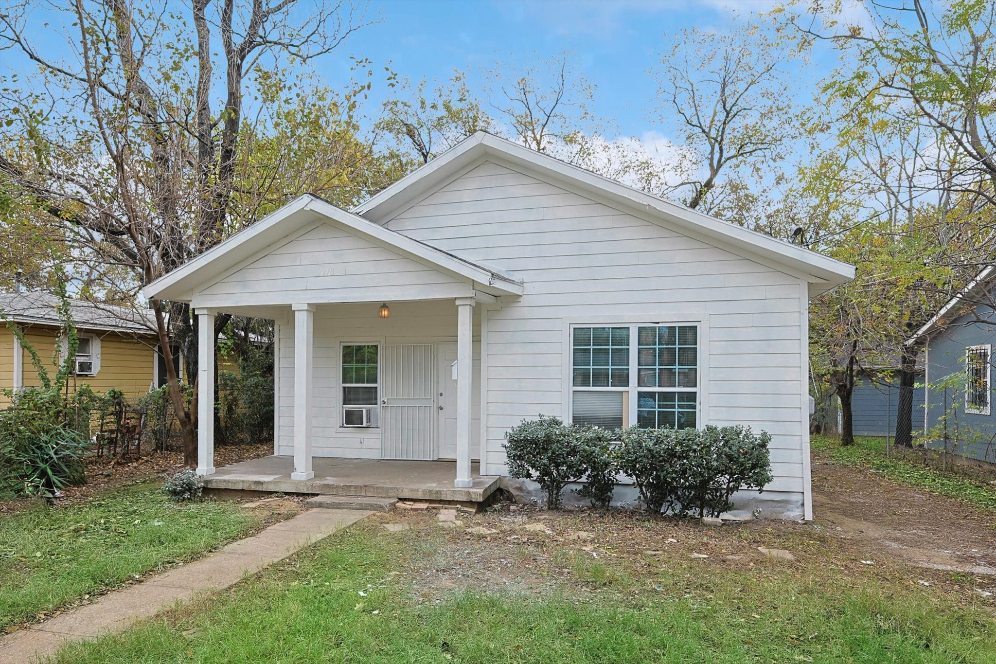 2218 Harding Street Dallas TX 75215
