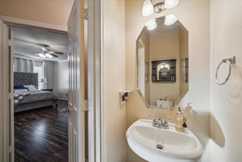 15907 Chart House Court Houston TX 77044