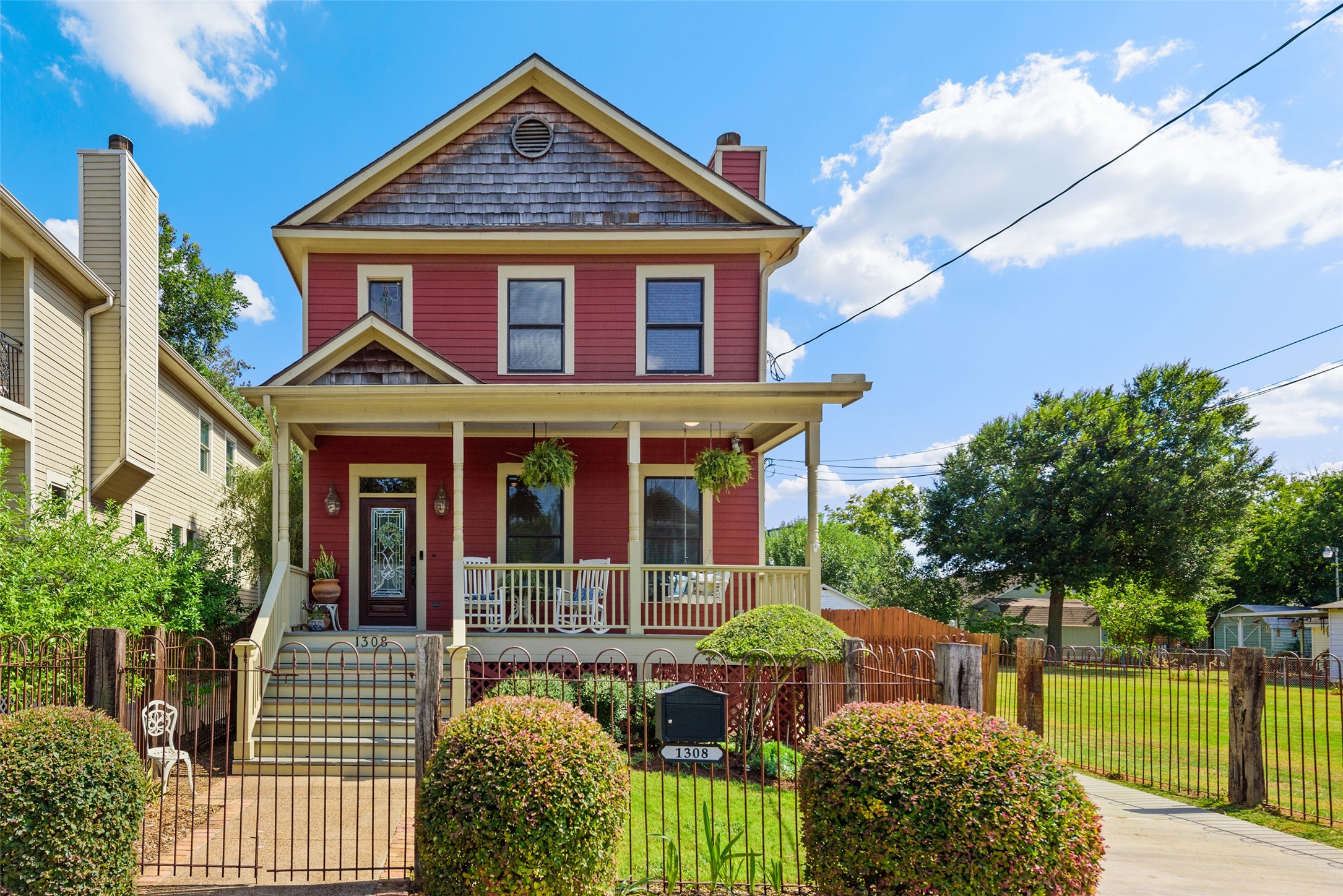 1308 W 22nd Street Houston TX 77008