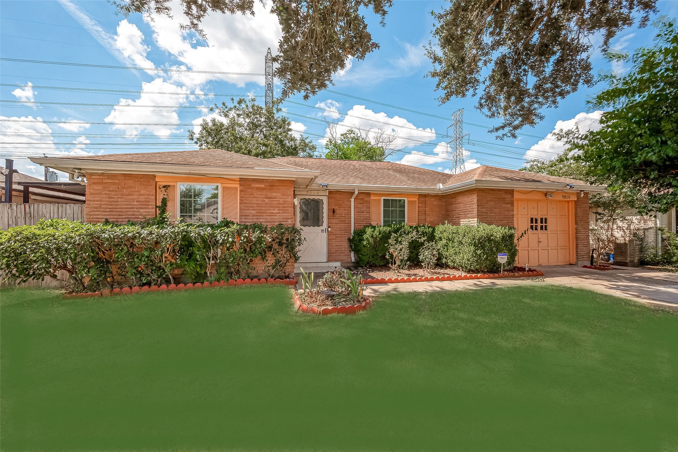 9010 Amblewood Drive Houston TX 77099