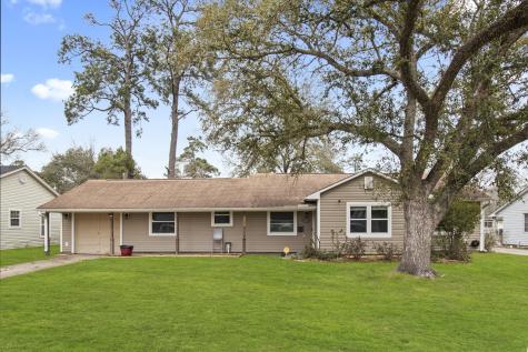 3320 Ashwood Street Beaumont TX 77703