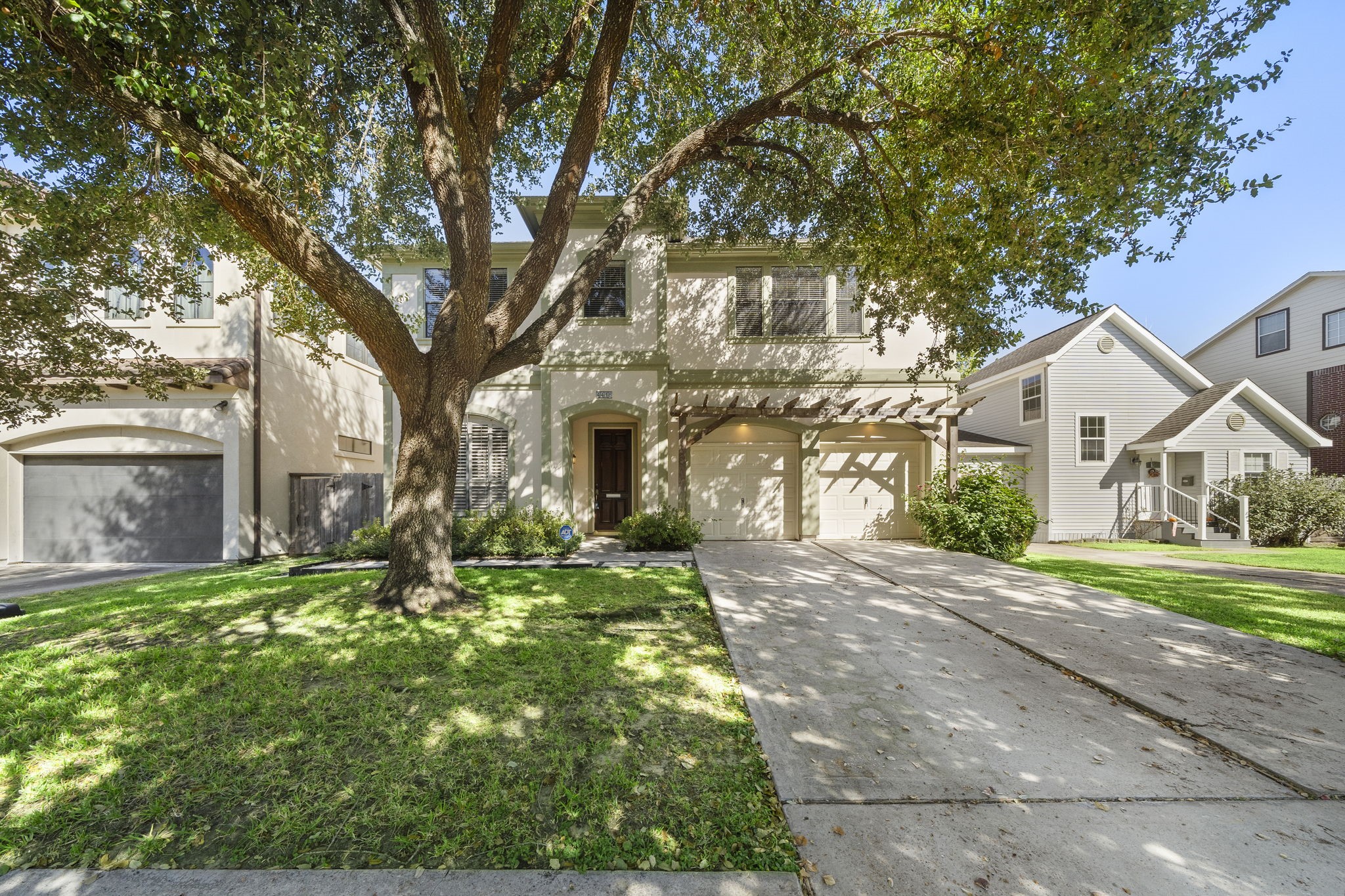 4418 Holt Street Bellaire TX 77401