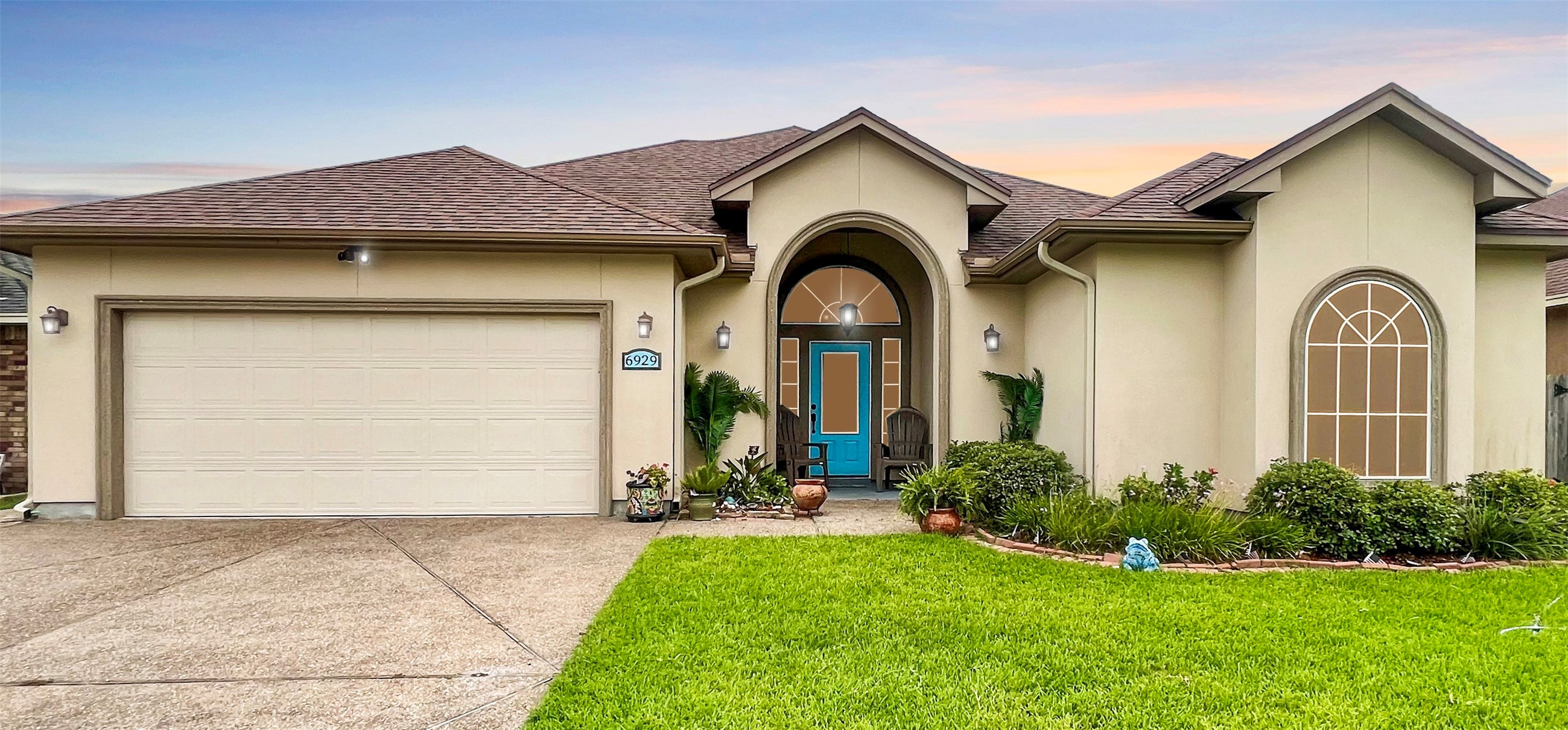 6929 King George Place Corpus Christi TX 78414