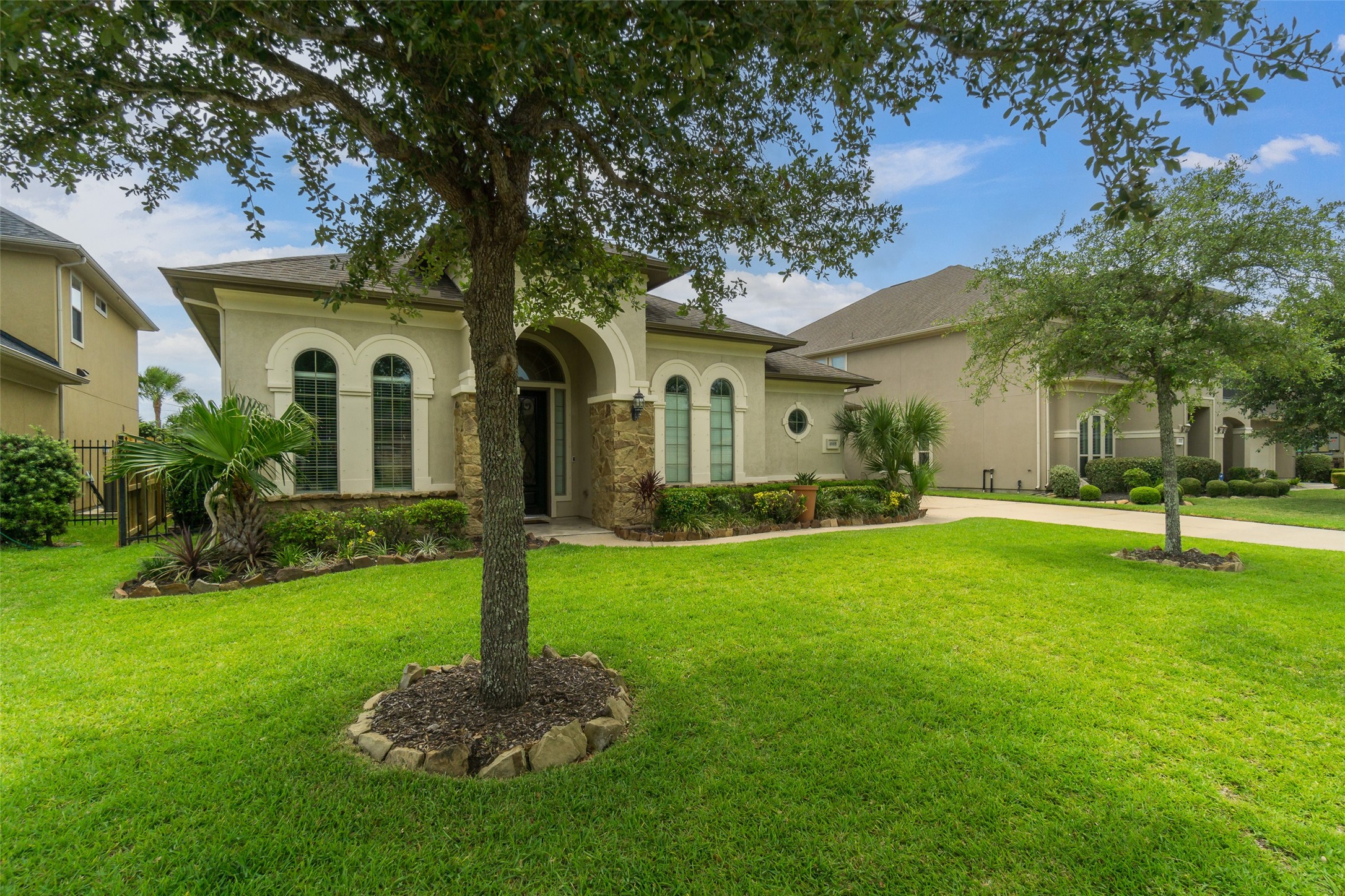 4608 La Escalona Drive League City TX 77573