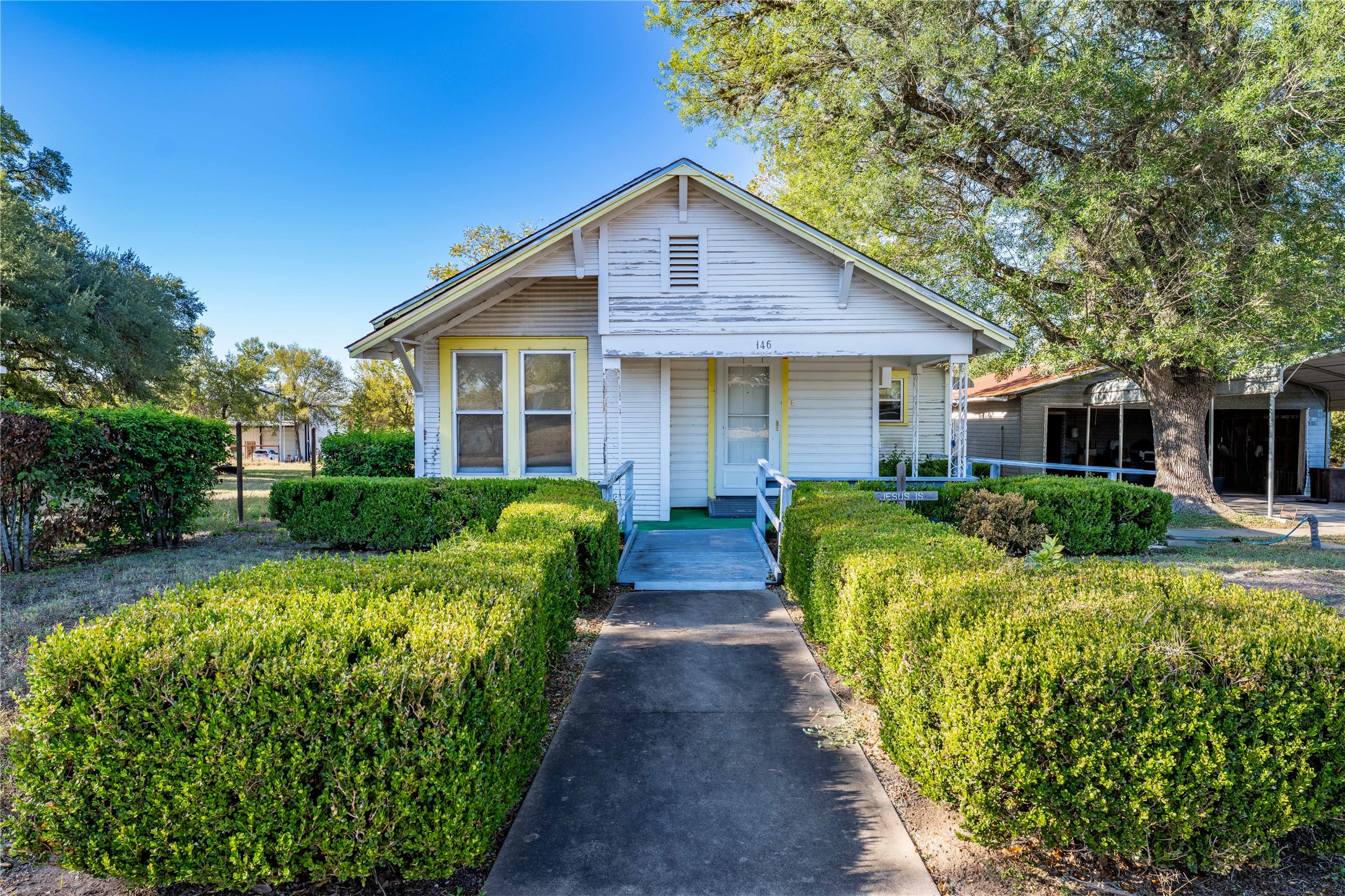 146 S Reynolds Street La Grange TX 78945