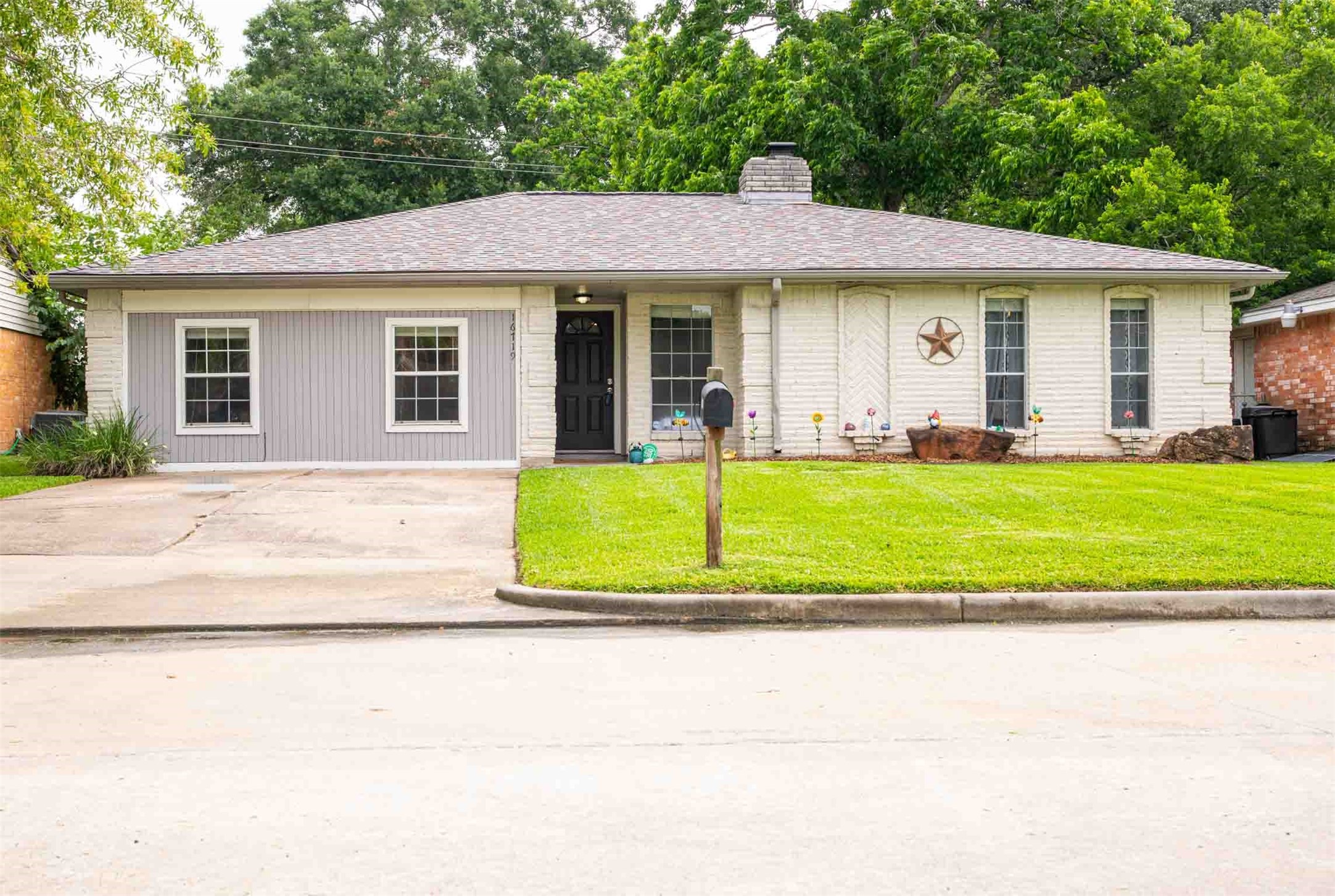 16719 Townes Road Friendswood TX 77546