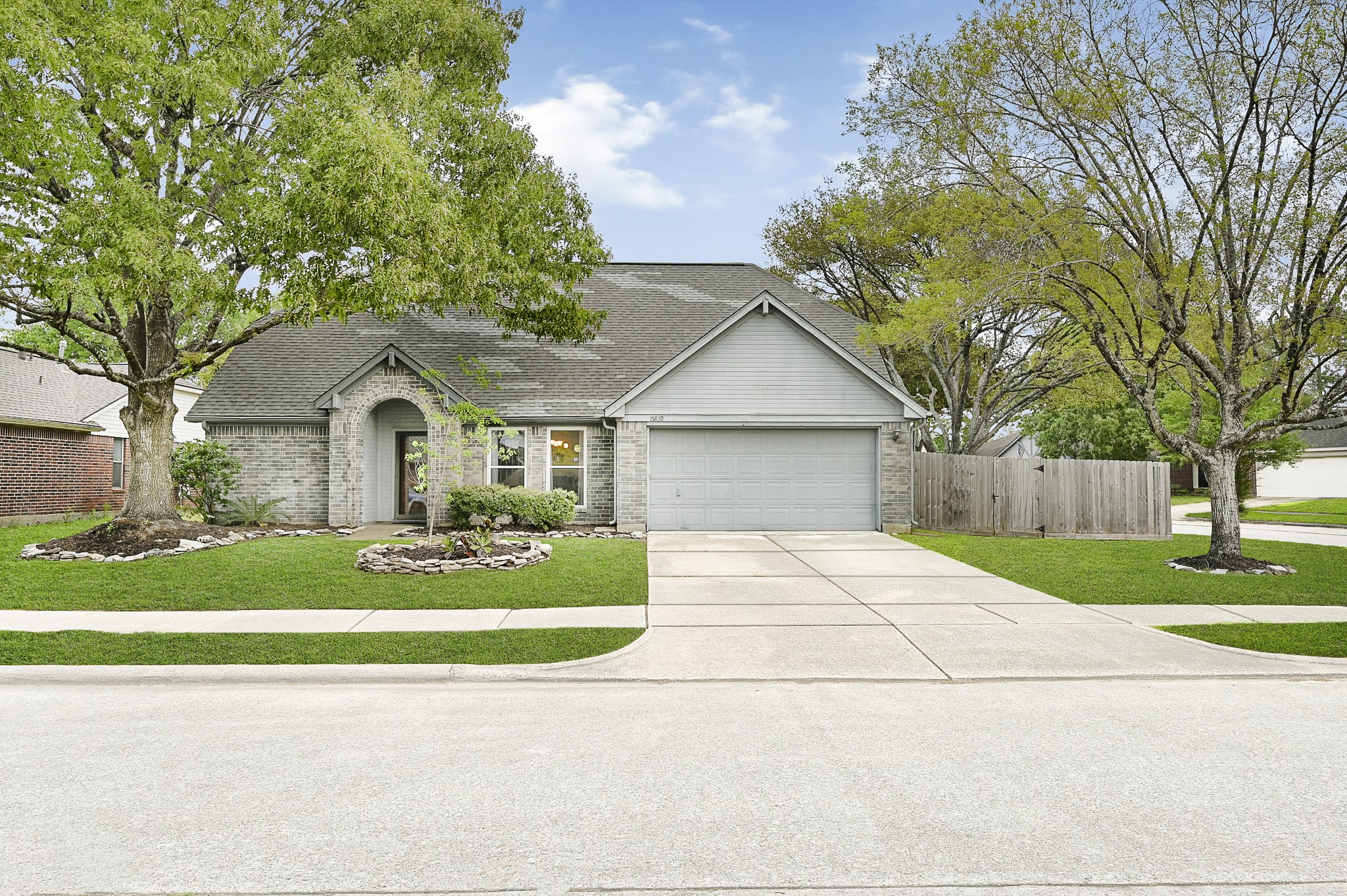 15839 Constitution Lane Friendswood TX 77546