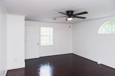 3245 W Highway 6 Alvin TX 77511