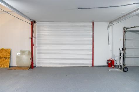 3245 W Highway 6 Alvin TX 77511