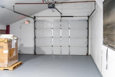 3245 W Highway 6 Alvin TX 77511