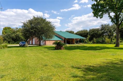 3245 W Highway 6 Alvin TX 77511