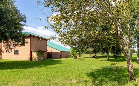 3245 W Highway 6 Alvin TX 77511
