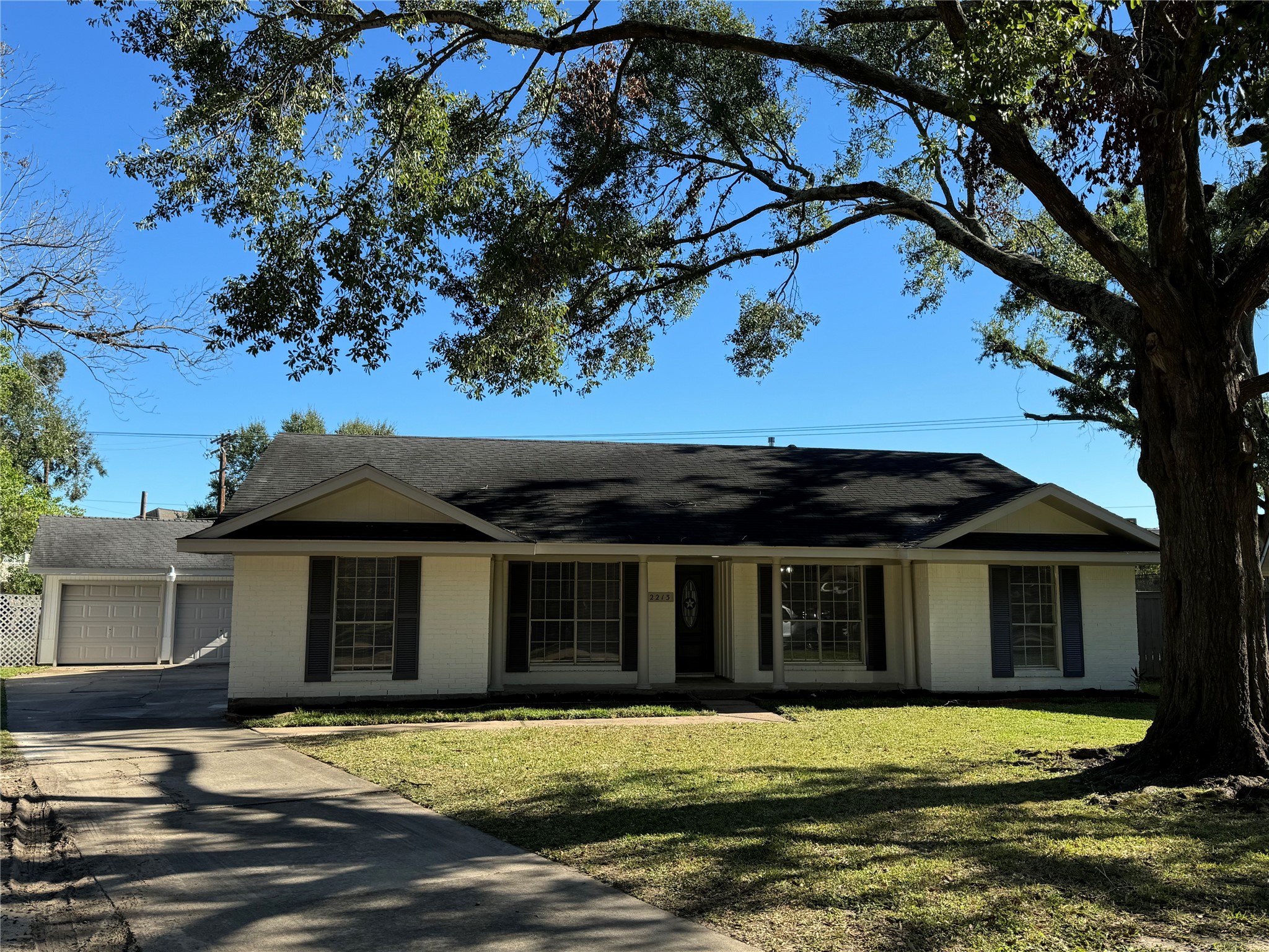 2213 N Rayburn Court Pasadena TX 77502