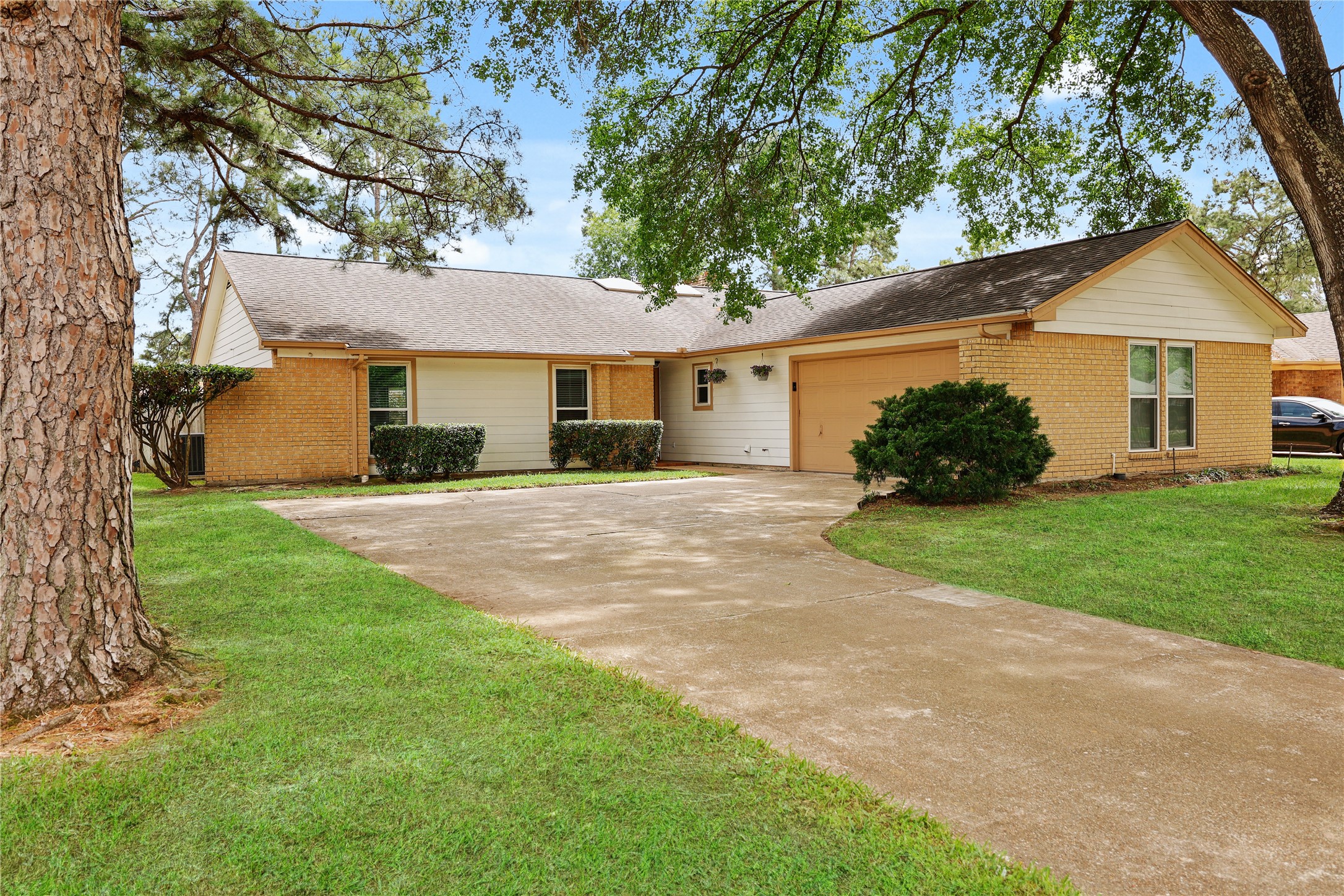 8122 Clover Gardens Drive Houston TX 77095