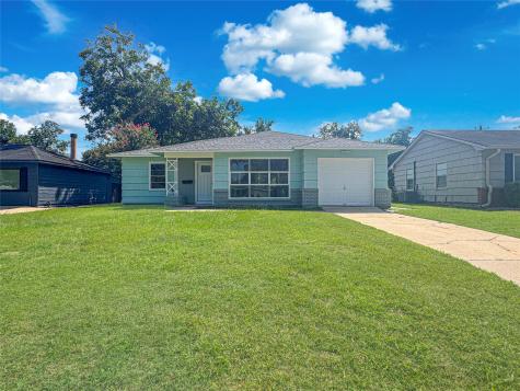 404 Wisteria Street Lake Jackson TX 77566
