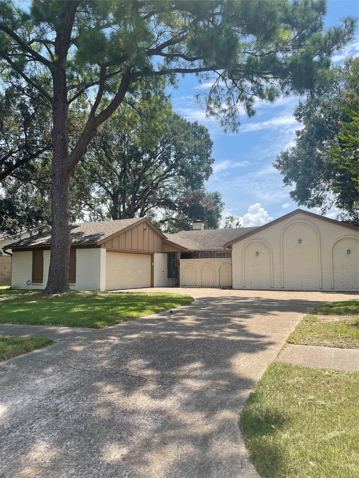 5423 Bent Bough Lane Houston TX 77088