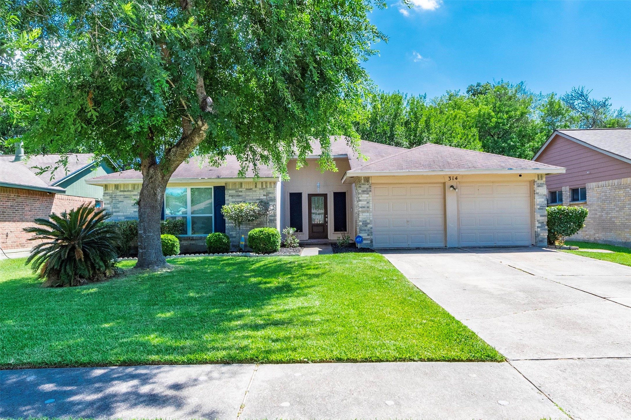 314 Knoll Forest Drive League City TX 77573