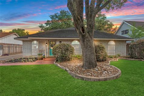 6010 Acorn Street Houston TX 77092