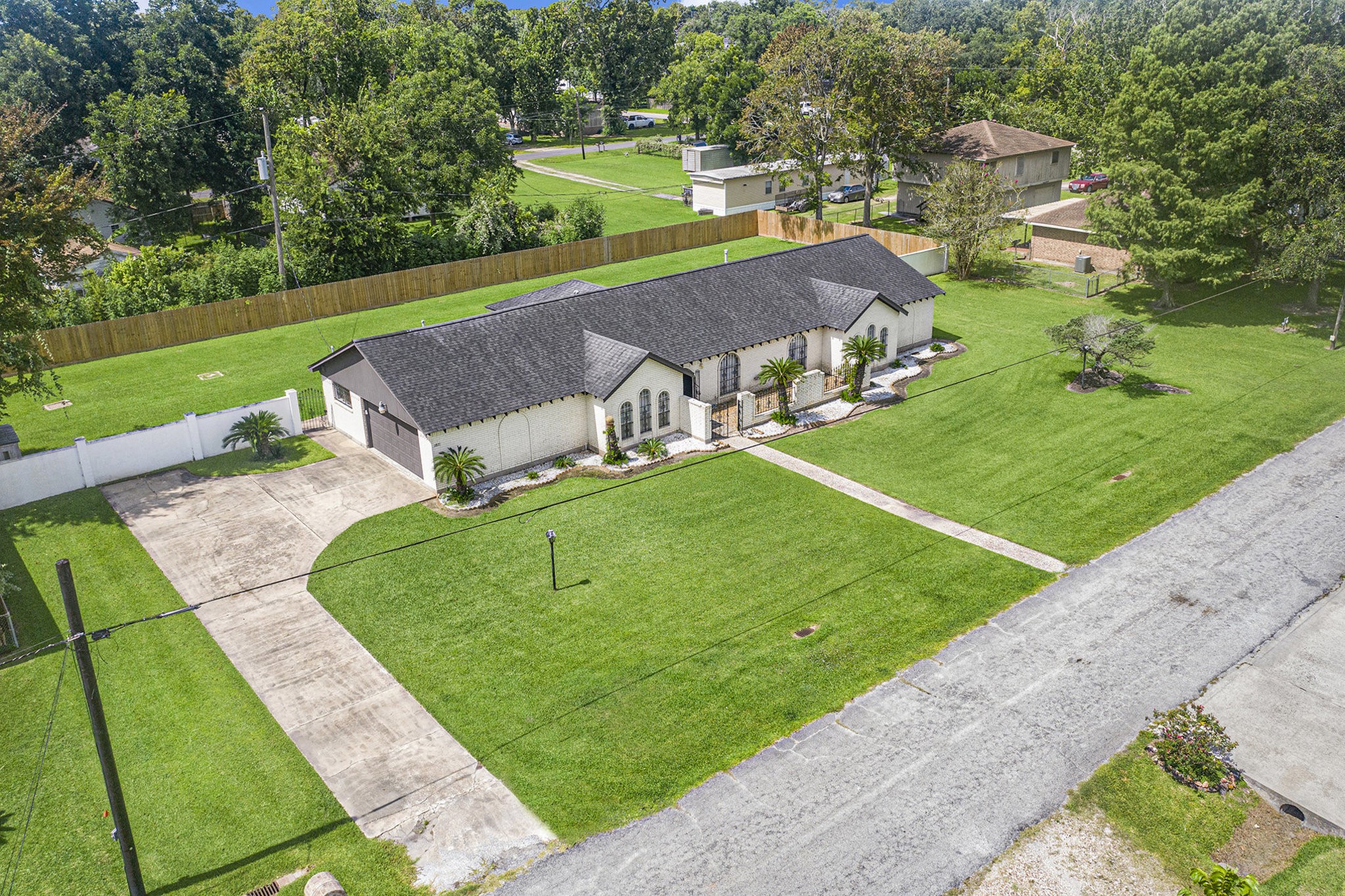 11821 15th Street Santa Fe TX 77510