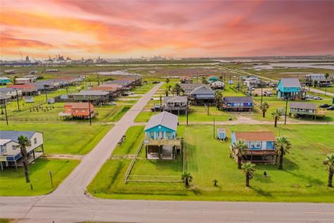722 Fort Velasco Drive Freeport TX 77541