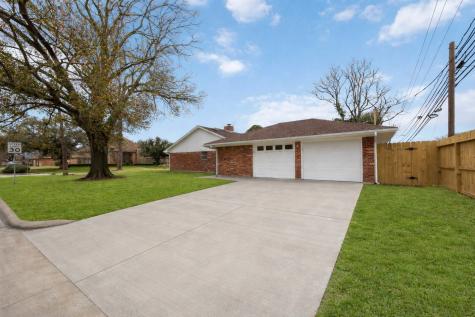 4800 Burning Tree Drive Baytown TX 77521