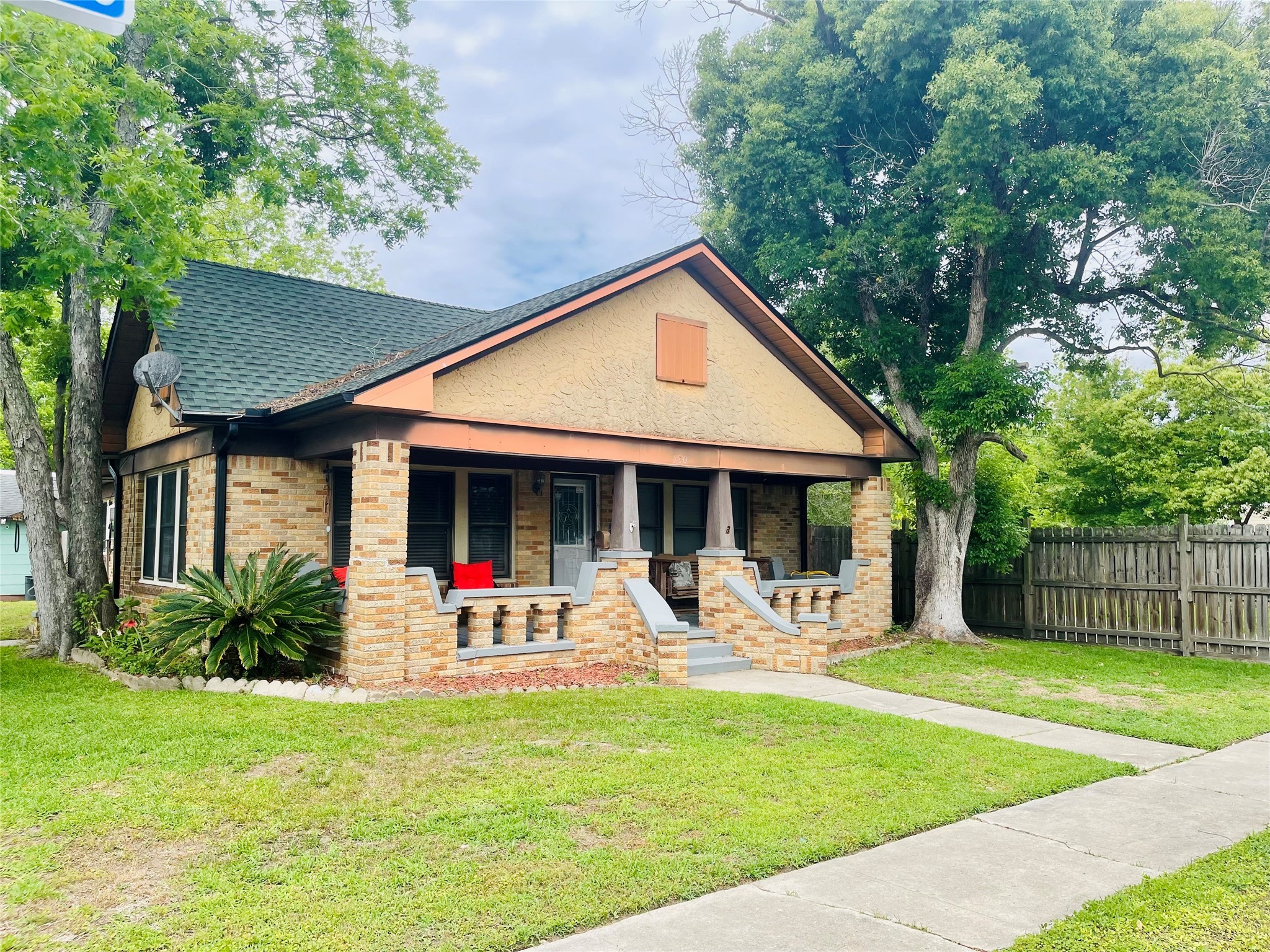 120 Graham Street Baytown TX 77520