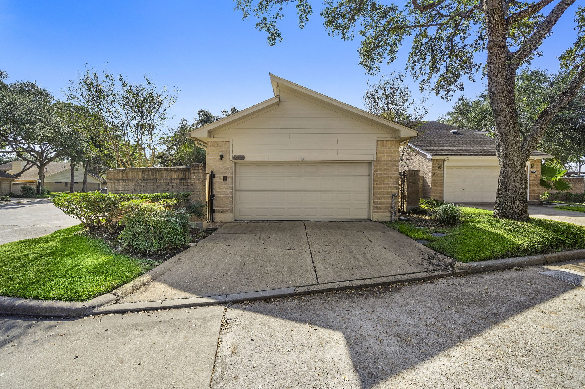 8103 Oakwood Place Houston TX 77040