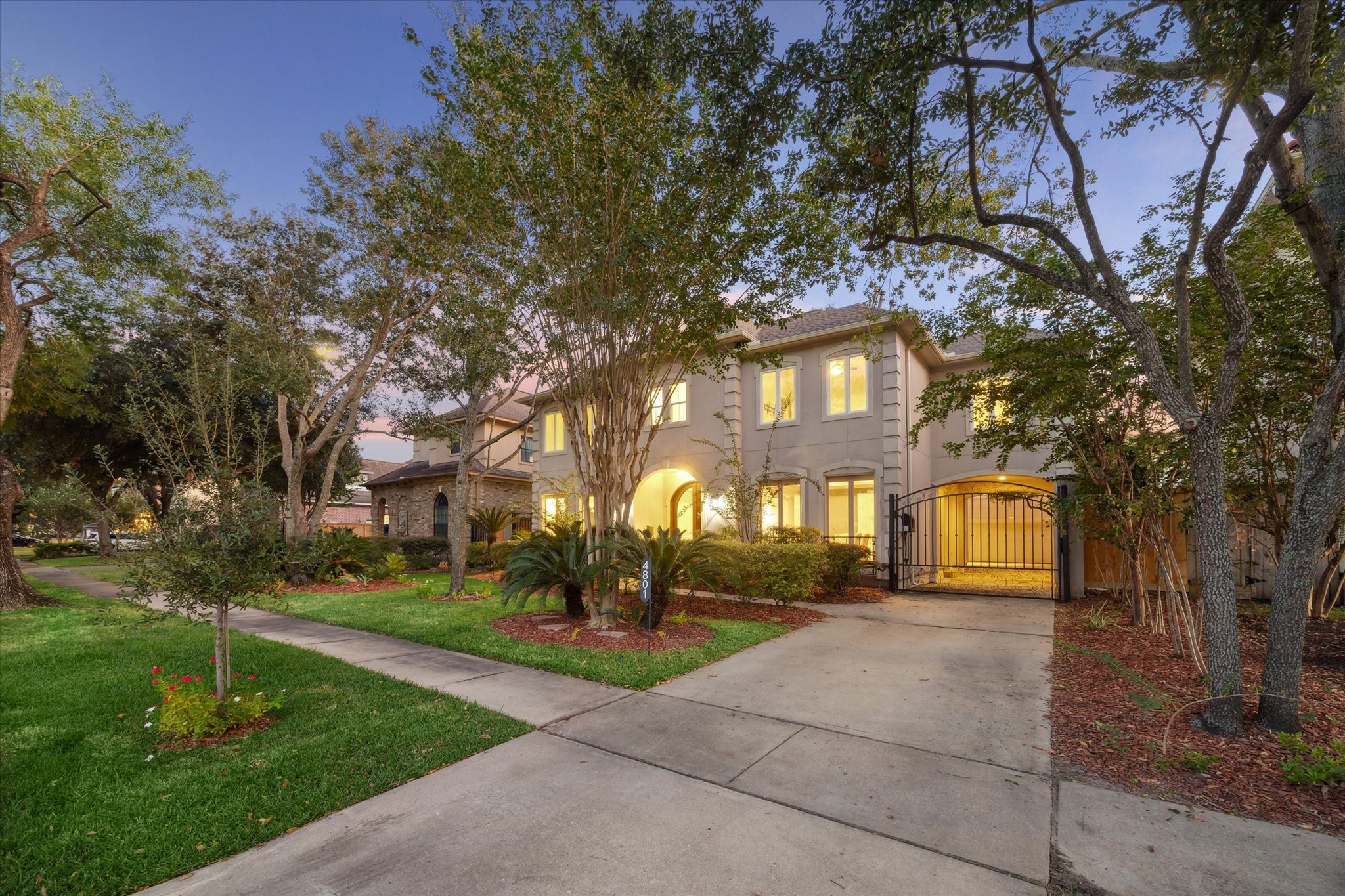 4801 Tamarisk Street Bellaire TX 77401