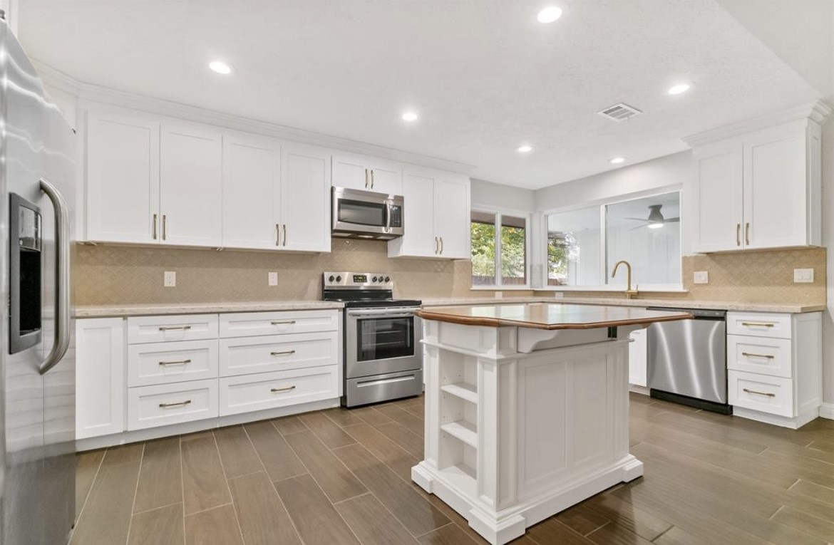 5702 Woodmancote Drive Humble TX 77346