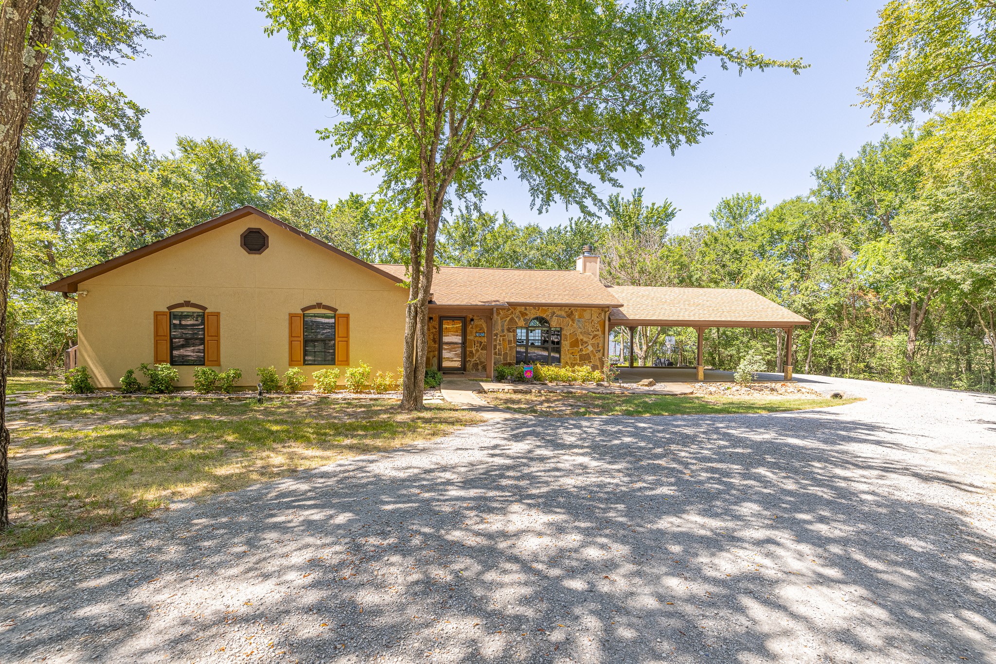 981 Lcr 779 Groesbeck TX 76642